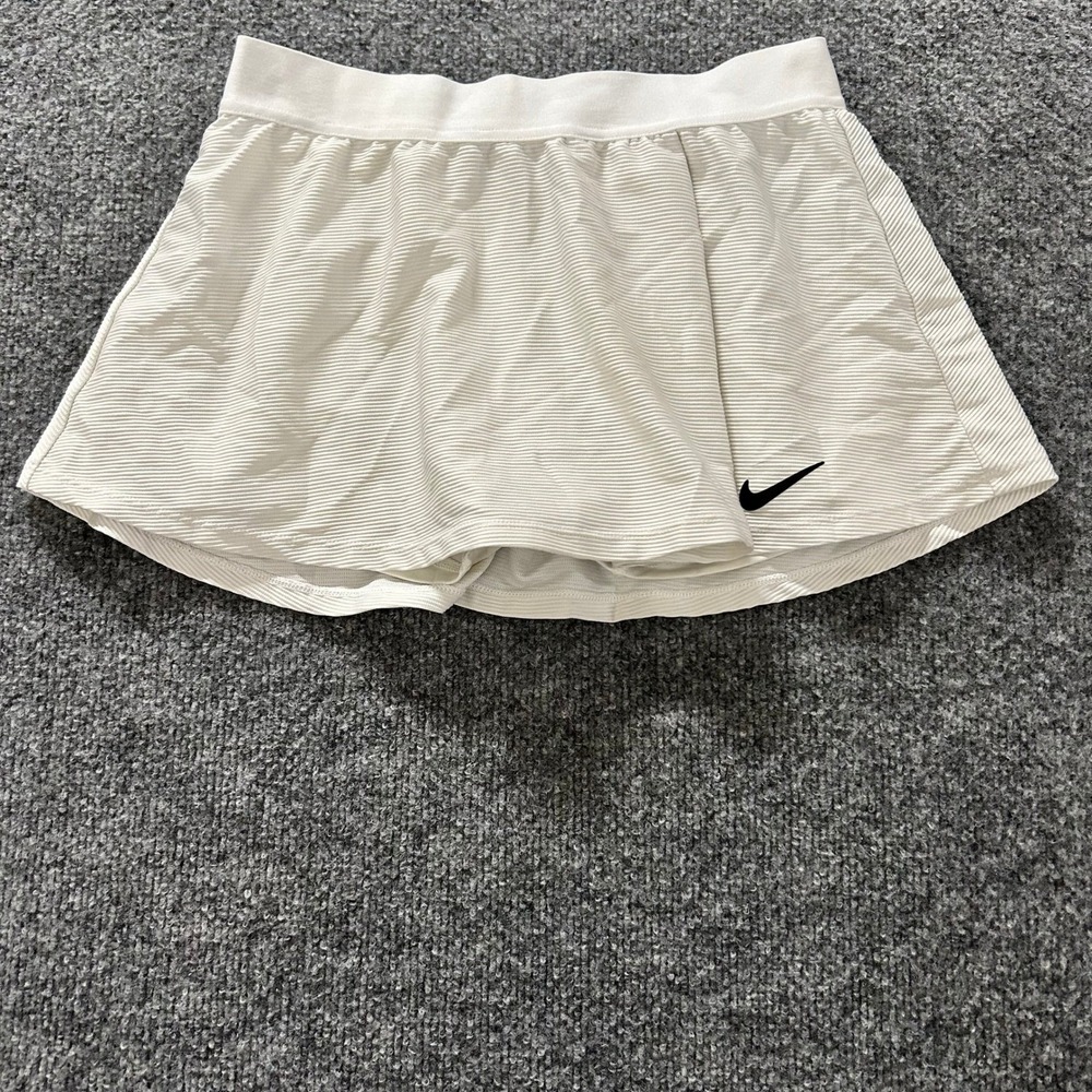 Nike Skort Womens Size Medium White Dri-Fit Ribbed Athletic Tennis Skirt Skort